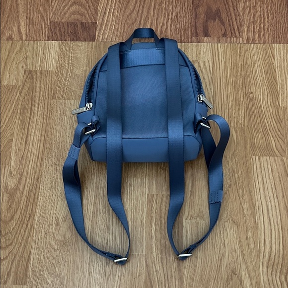 LULULEMON SMALL BACKPACK - Picture 2 of 7